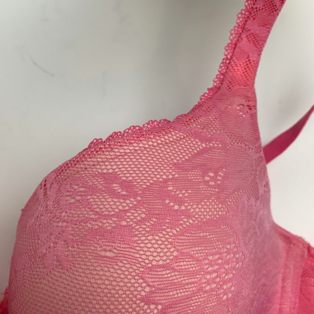 Victoria's Secret Pink Lace Body By Victoria Lightly Lined Demi Bra - Picture 6 of 6